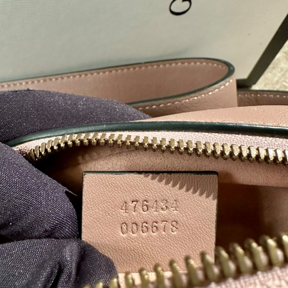 GUCCI SALE‼️Reduced $680‼️Marmont Collection Waist Bag / Crossbody / Clutch - Picture 8 of 10